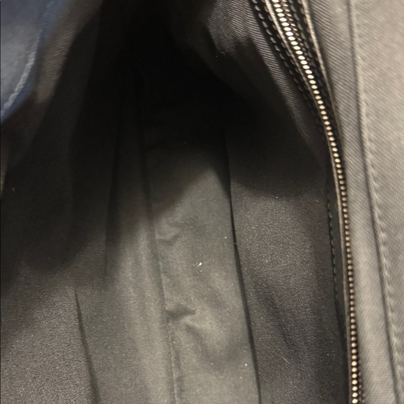 Louis Vuitton Textured Black Briefcase/crossbody bag - Picture 12 of 16